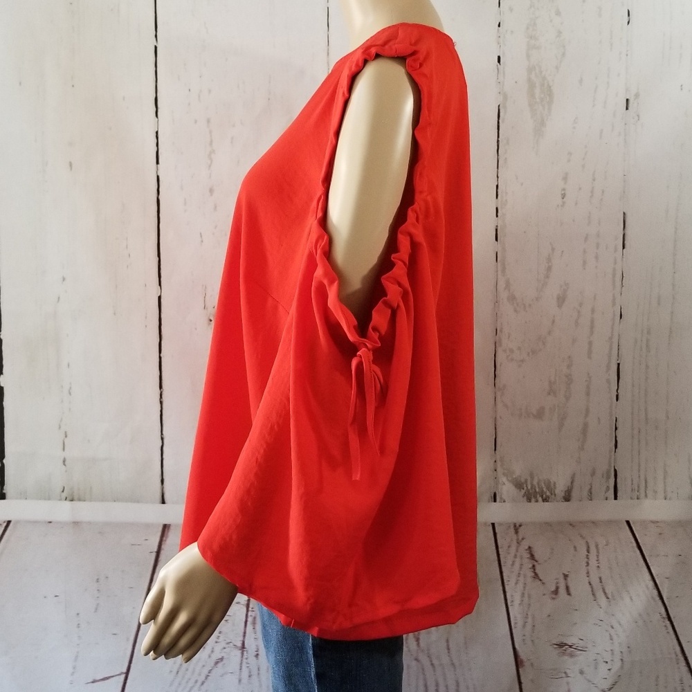 MELLODAY Cold Shoulder Red Top Plus Size - Picture 4 of 8